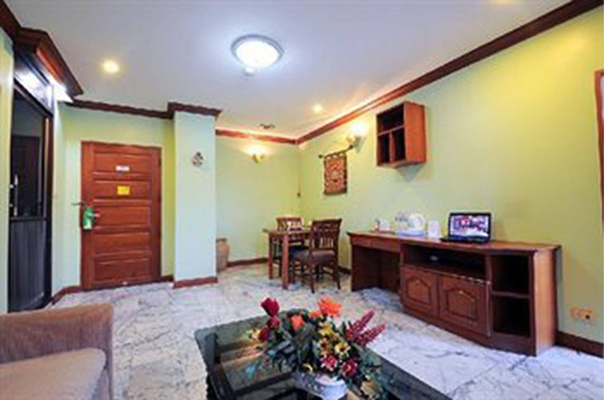 Royal Asia Lodge Sukhumvit Бангкок Экстерьер фото