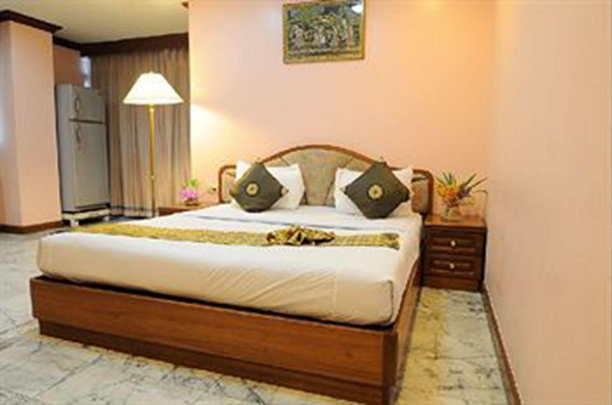 Royal Asia Lodge Sukhumvit Бангкок Экстерьер фото